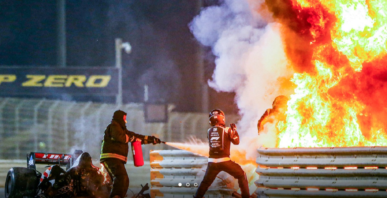 Lewis Hamilton, korkunç Romain Grosjean kazasıyla işaretlenen Bahreyn F1 Grand Prix’sini kazandı