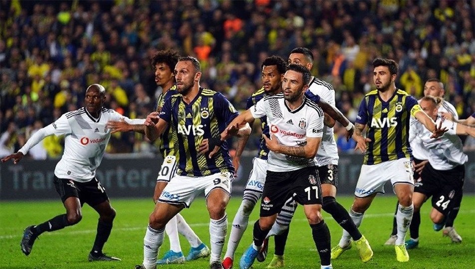 Fenerbahçe tribünde, Alanyaspor tek lider